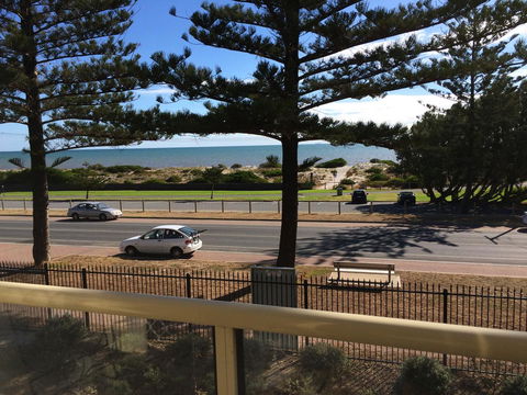 Adelaide - Semaphore Beach Front - Hotel Accommodation 23