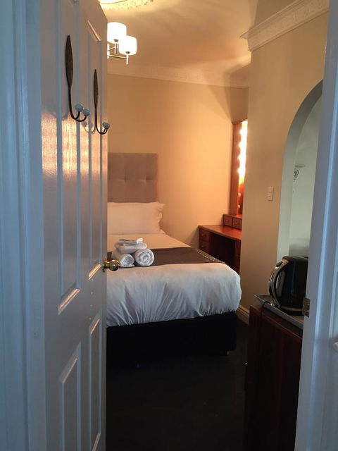 Angaston House - Hotel Accommodation 6