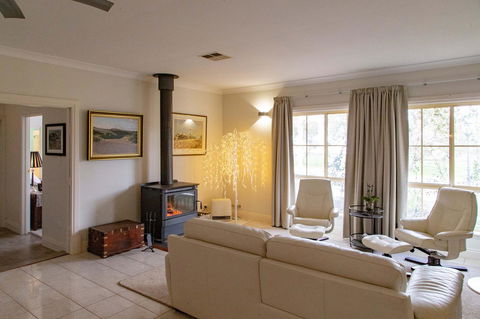 Angaston House - Hotel Accommodation 5