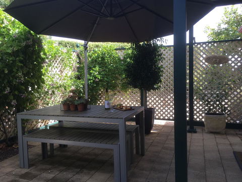 Wine And Roses Bed And Breakfast - Hotel Accommodation 3