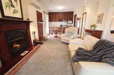 Wine And Roses Bed And Breakfast - Hotel Accommodation 16