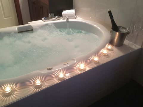 Wine And Roses Bed And Breakfast - Hotel Accommodation 24