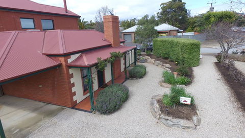 Wine And Roses Bed And Breakfast - Hotel Accommodation 13
