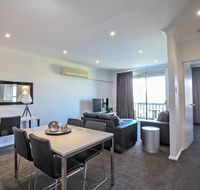 Adelaide DressCircle Apartments - Archer Street - Hotel Accommodation