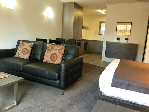 Adelaide DressCircle Apartments - Archer Street - Hotel Accommodation 2