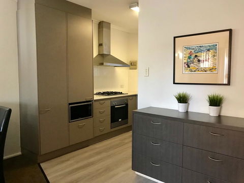 Adelaide DressCircle Apartments - Archer Street - Hotel Accommodation 1