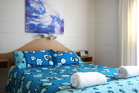Lake Edge Apartments - Hotel Accommodation 5