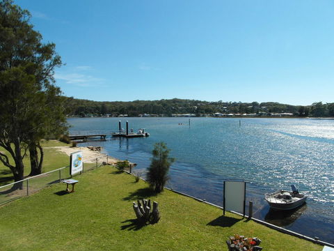 Lake Edge Apartments - Hotel Accommodation 3