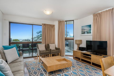 Bayview Beachfront Apartments, In Town Right On The Beach - Hotel Accommodation 35