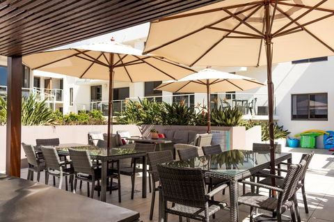 Bayview Beachfront Apartments, In Town Right On The Beach - Hotel Accommodation 25
