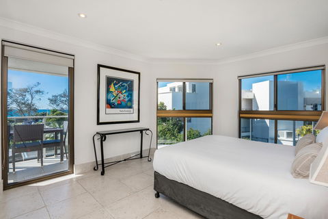 Bayview Beachfront Apartments, In Town Right On The Beach - Hotel Accommodation 37