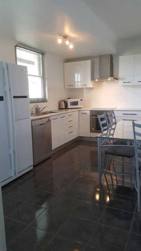 Beachside Escape On The Esplanade - Hotel Accommodation 5