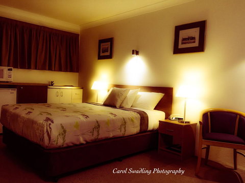 Ten Dollar Town Motel - Hotel Accommodation 4