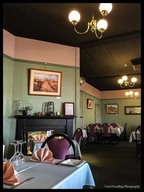 Ten Dollar Town Motel - Hotel Accommodation 9