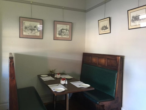 Ten Dollar Town Motel - Hotel Accommodation 2