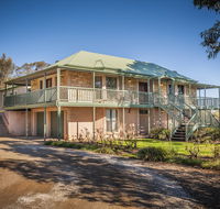 Lindsay House Homestead - Hotel Accommodation