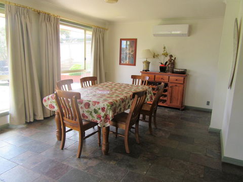 Maslin Beach House - Hotel Accommodation 2