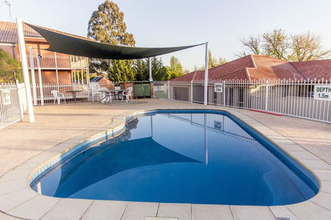 Bathurst Motor Inn - Hotel Accommodation 5