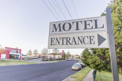 Bathurst Motor Inn - Hotel Accommodation 35