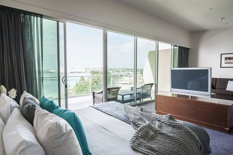Port Lincoln Hotel - Hotel Accommodation 36