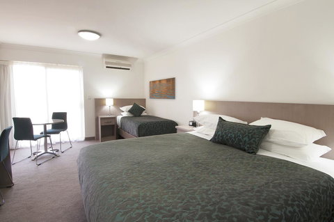 Loxton Community Hotel Motel - Hotel Accommodation 8