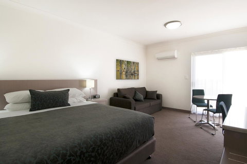 Loxton Community Hotel Motel - Hotel Accommodation 14