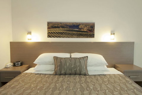 Loxton Community Hotel Motel - Hotel Accommodation 22