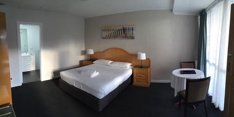 Hilton Beachfront Motel - Hotel Accommodation 27