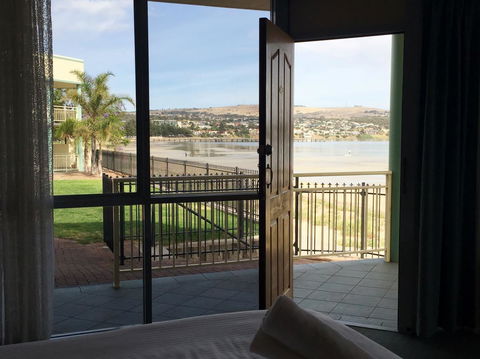 Hilton Beachfront Motel - Hotel Accommodation 18