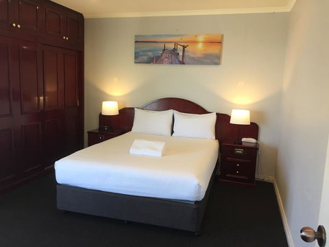 Hilton Beachfront Motel - Hotel Accommodation 8