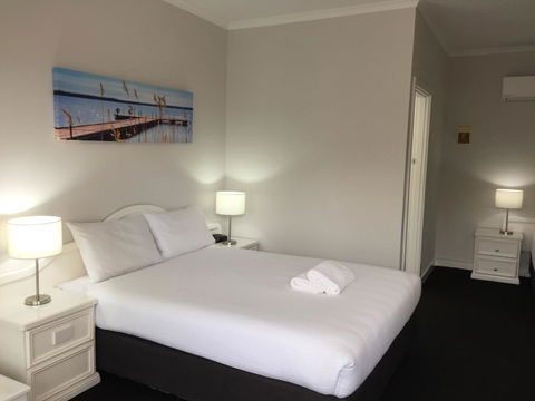 Hilton Beachfront Motel - Hotel Accommodation 5