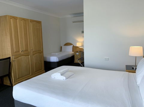 Hilton Beachfront Motel - Hotel Accommodation 11