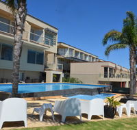The Bluff Resort Apartments - Hotel Accommodation