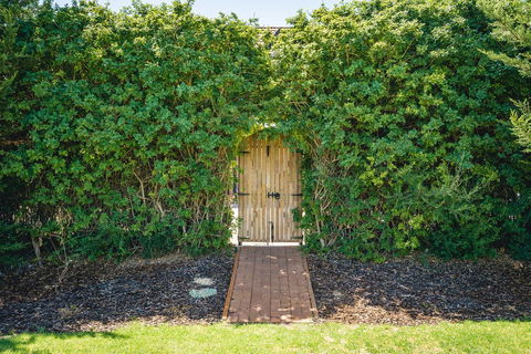 Mick O\'Sheas - Hotel Accommodation 32