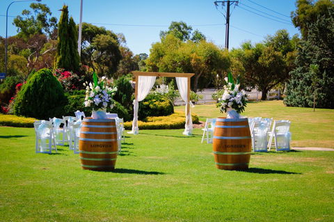 Mick O\'Sheas - Hotel Accommodation 12