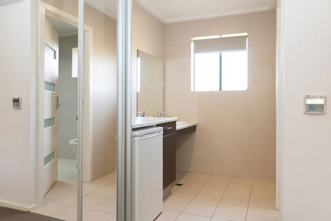 Mick O\'Sheas - Hotel Accommodation 3