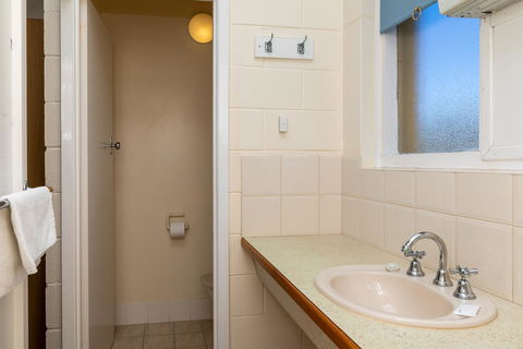 Blue Seas Motel - Hotel Accommodation 9