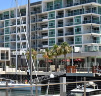 Breakwater Apartment - Hotel Accommodation