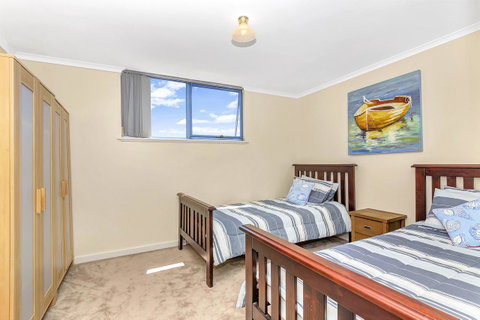 Sail Away - Hotel Accommodation 9