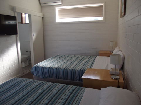 Guichen Bay Motel - Hotel Accommodation 2