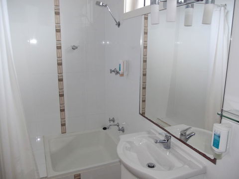 Guichen Bay Motel - Hotel Accommodation 43