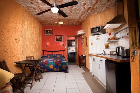 The Underground Motel - Hotel Accommodation 19