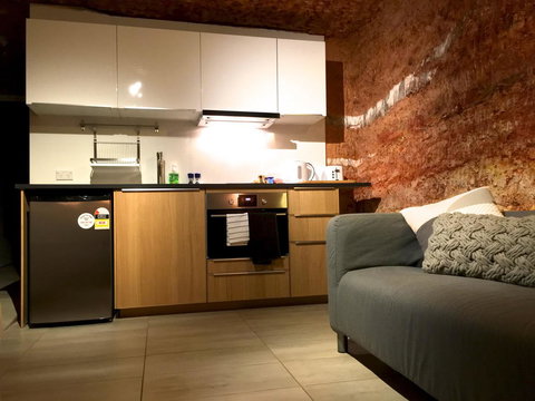 The Lookout Cave Underground Motel - Hotel Accommodation 13