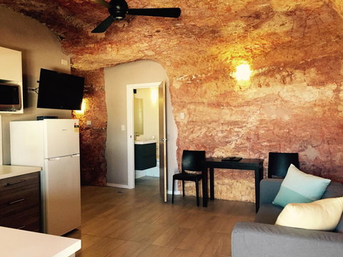 The Lookout Cave Underground Motel - Hotel Accommodation 17