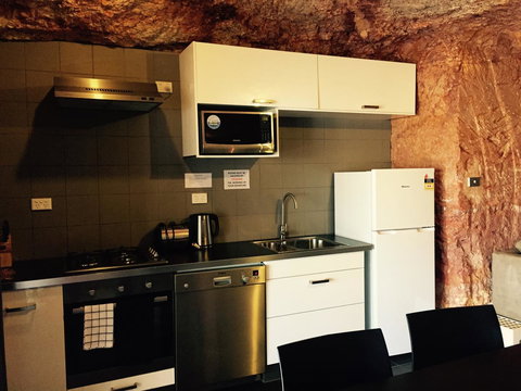 The Lookout Cave Underground Motel - Hotel Accommodation 29