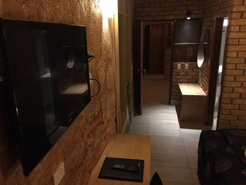 The Lookout Cave Underground Motel - Hotel Accommodation 26