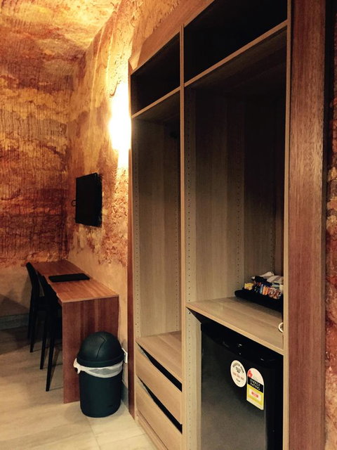 The Lookout Cave Underground Motel - Hotel Accommodation 36