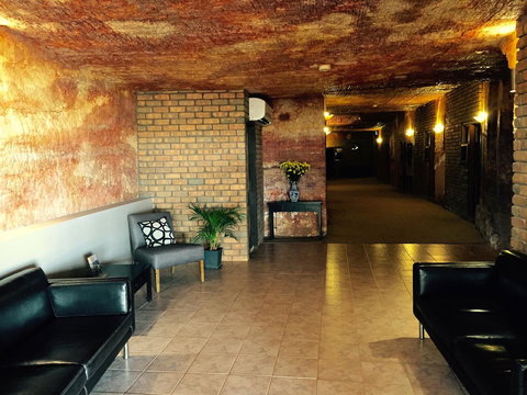 The Lookout Cave Underground Motel - Hotel Accommodation 18