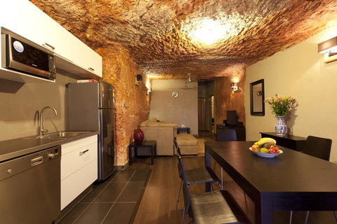 The Lookout Cave Underground Motel - Hotel Accommodation 21