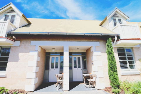 Caledonian Inn - Hotel Accommodation 10